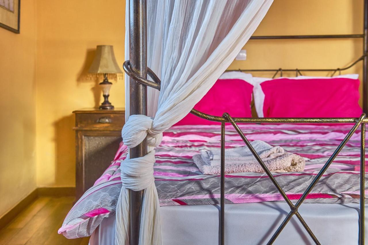Villa Evenos Of 3 Bedrooms - Irida Country House Of 2 Bedrooms With Private Pools 엘라포니시 외부 사진