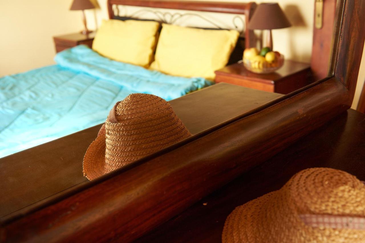 Villa Evenos Of 3 Bedrooms - Irida Country House Of 2 Bedrooms With Private Pools 엘라포니시 외부 사진