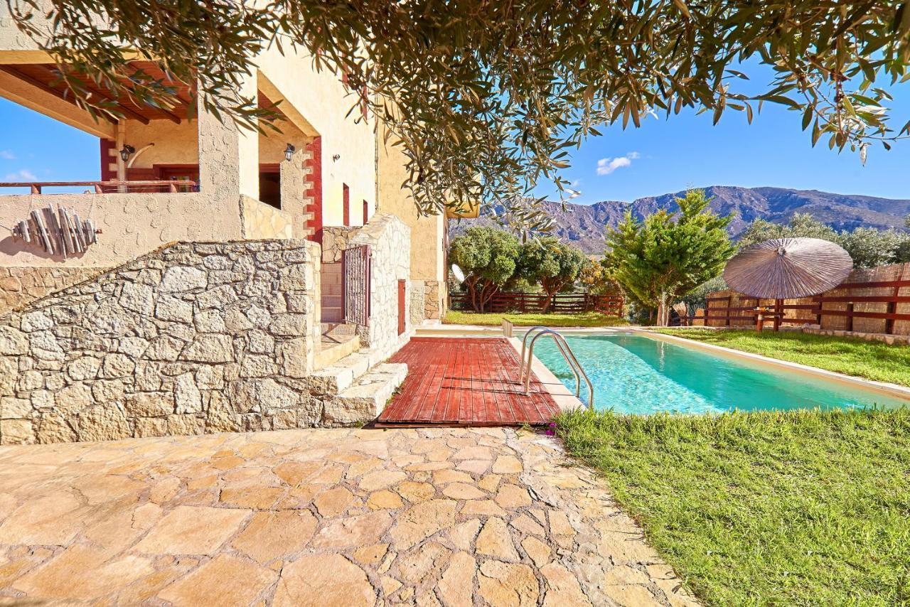 Villa Evenos Of 3 Bedrooms - Irida Country House Of 2 Bedrooms With Private Pools 엘라포니시 외부 사진